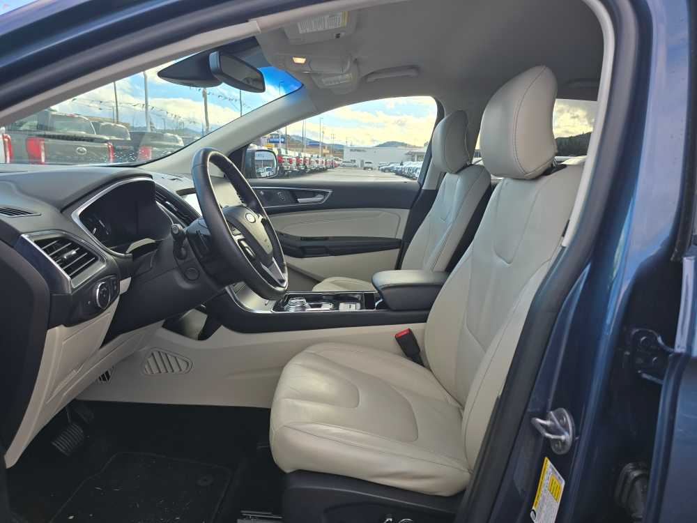 Thumbnail: 2019 Ford Edge - 9