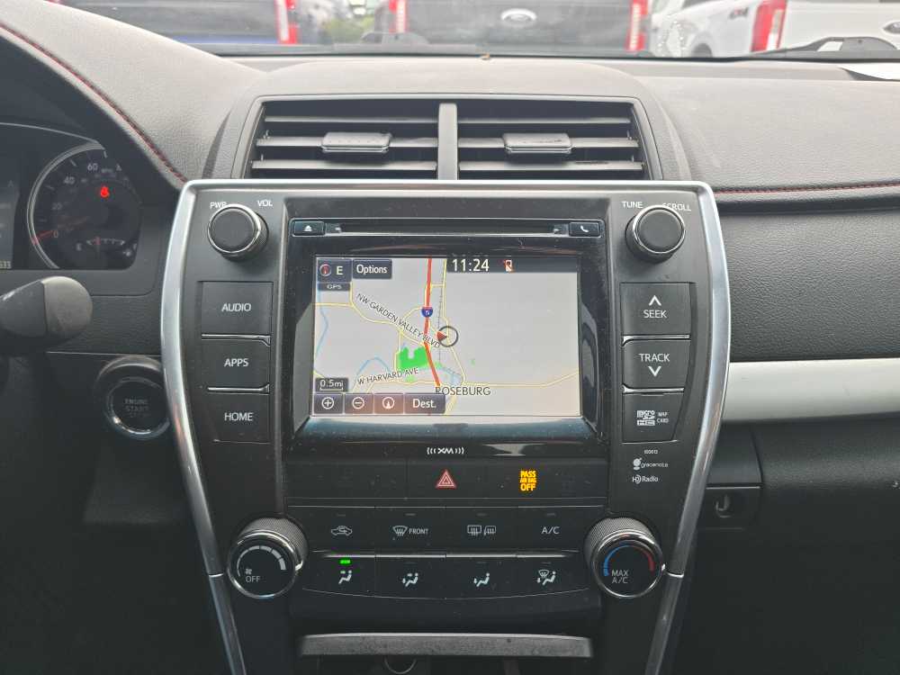 Thumbnail: 2017 Toyota Camry - 12