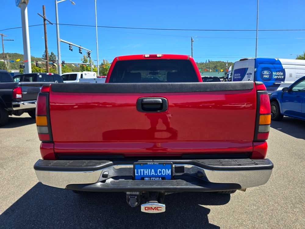 Thumbnail: 2004 GMC Sierra 2500 - 4