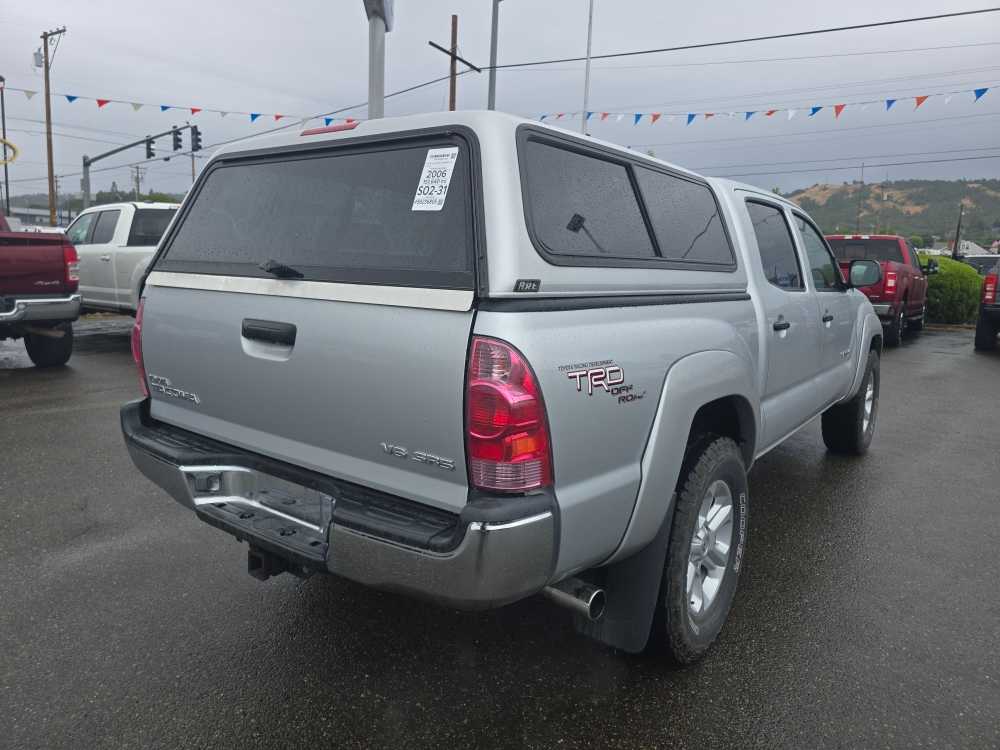 Thumbnail: 2006 Toyota Tacoma - 17