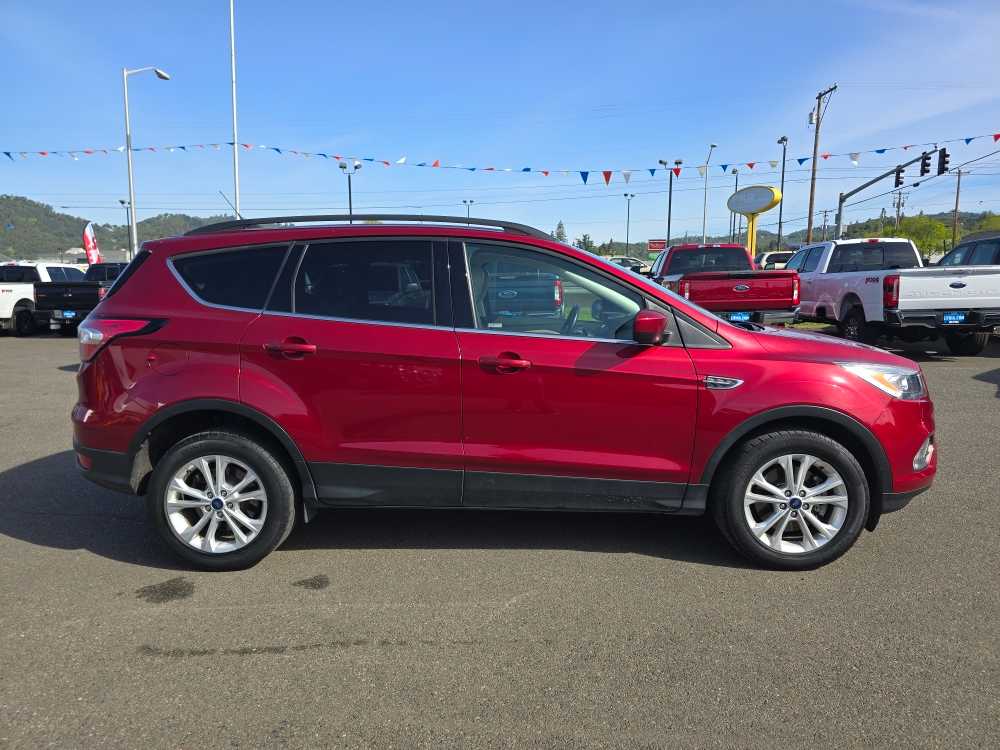 Thumbnail: 2018 Ford Escape - 6