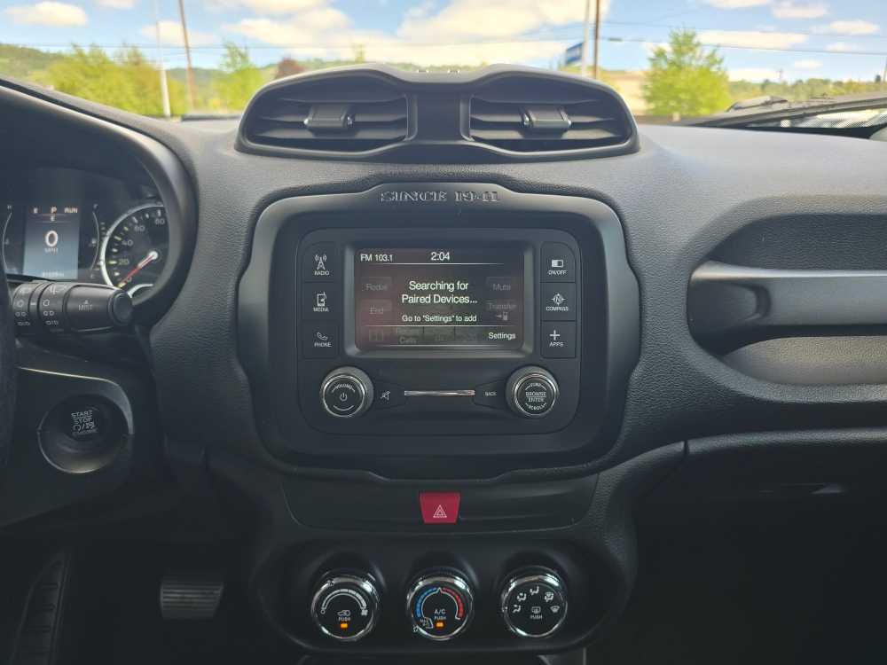 Thumbnail: 2016 Jeep Renegade - 12