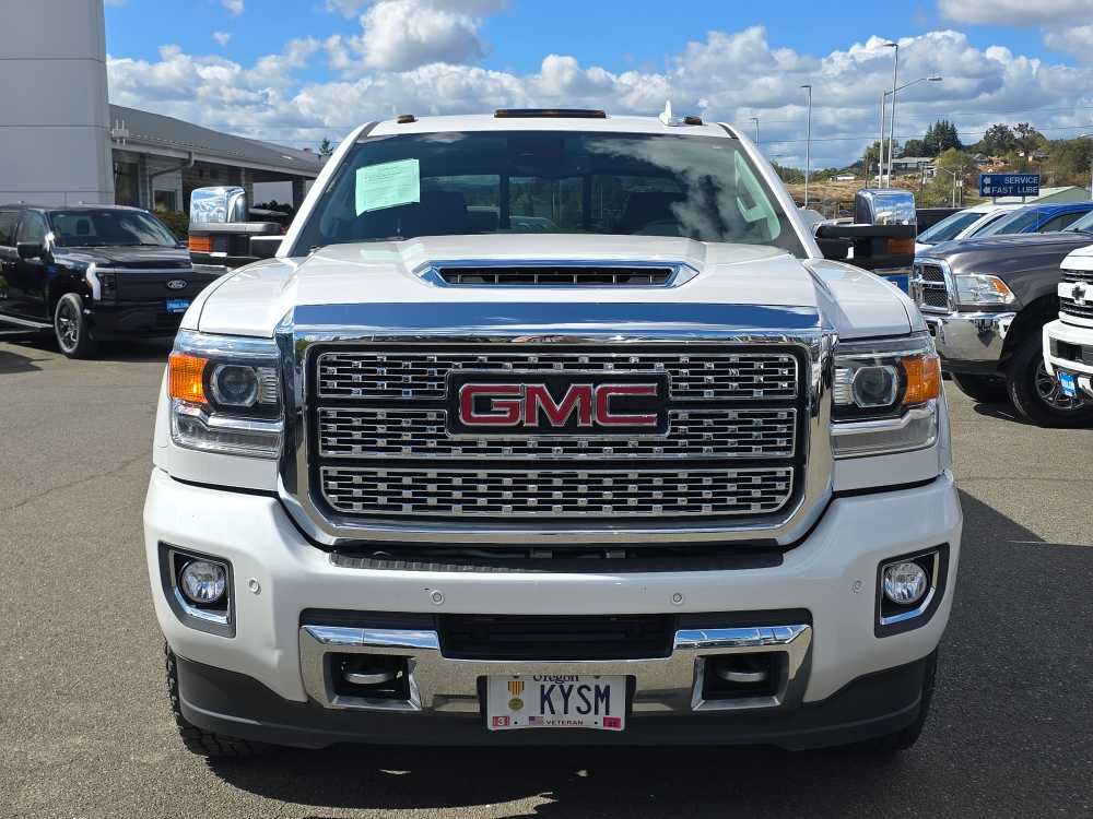 Thumbnail: 2019 GMC Sierra 3500 - 8