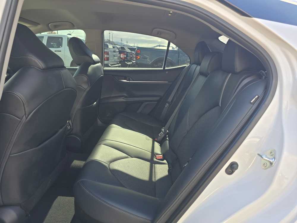 Thumbnail: 2022 Toyota Camry - 16