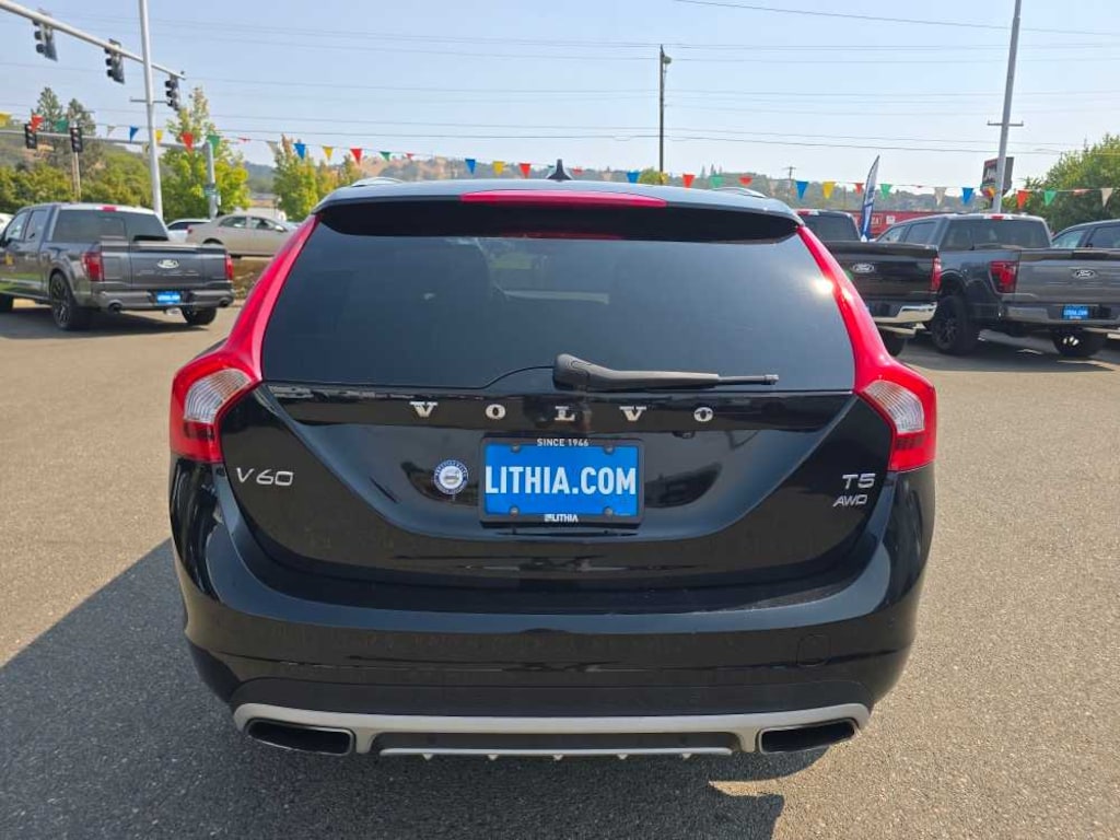 Certified 2018 Volvo V60 Cross Country T5 AWD Wagon