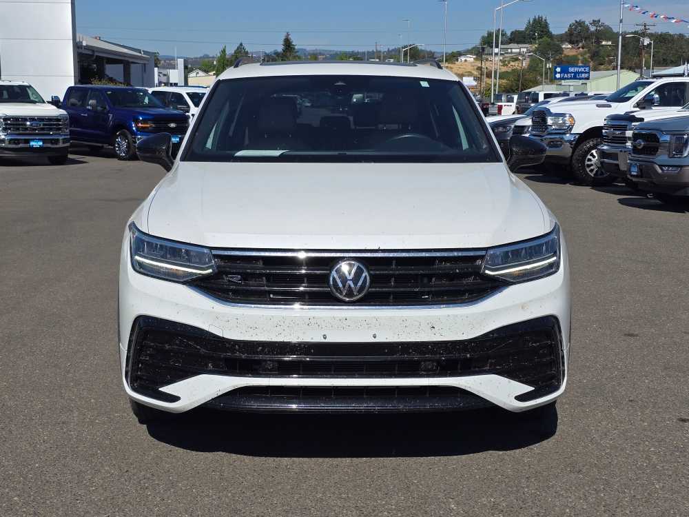 Thumbnail: 2022 Volkswagen Tiguan - 4