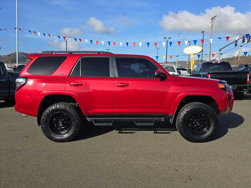 Thumbnail: 2018 Toyota 4Runner - 6