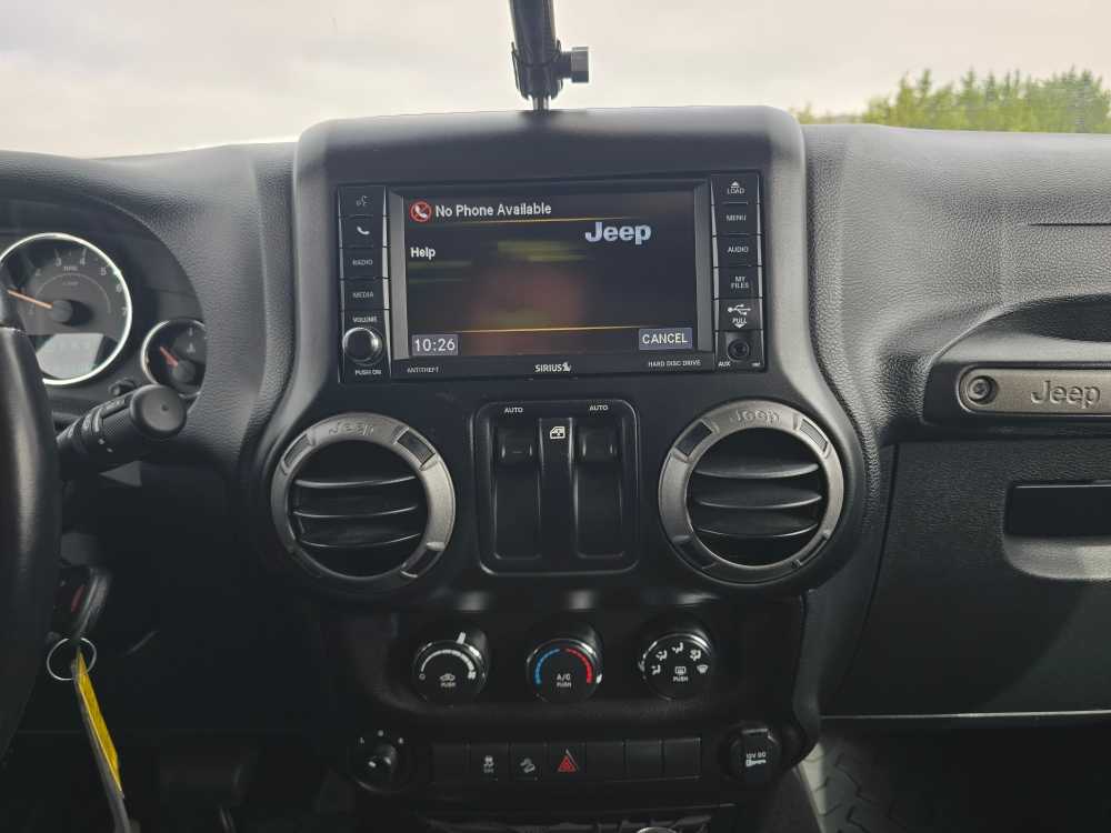 Thumbnail: 2016 Jeep Wrangler - 12