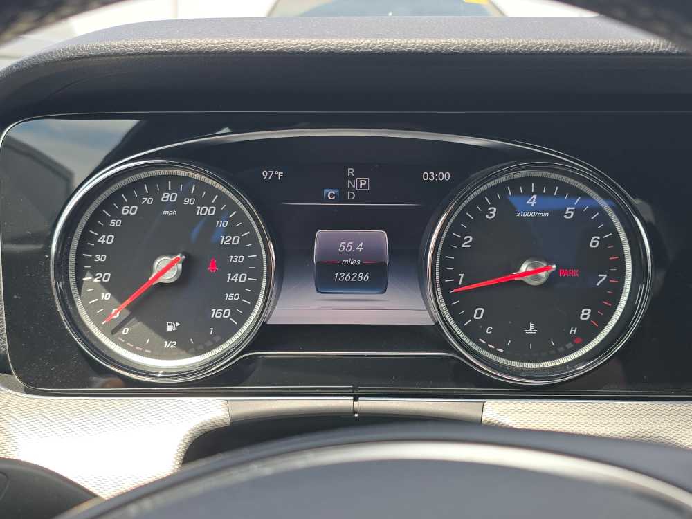 Thumbnail: 2017 Mercedes-Benz E-Class - 21