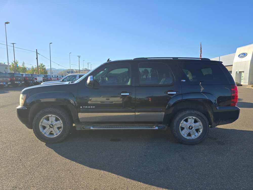 Thumbnail: 2007 Chevrolet Tahoe - 2