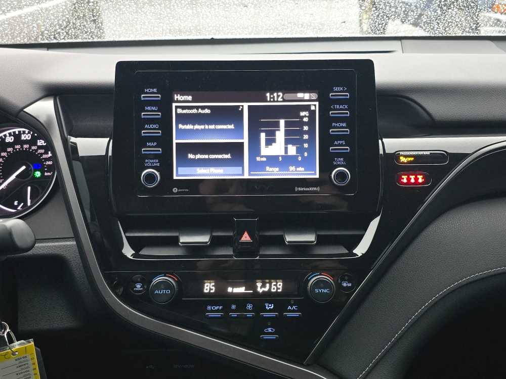 Thumbnail: 2022 Toyota Camry - 12