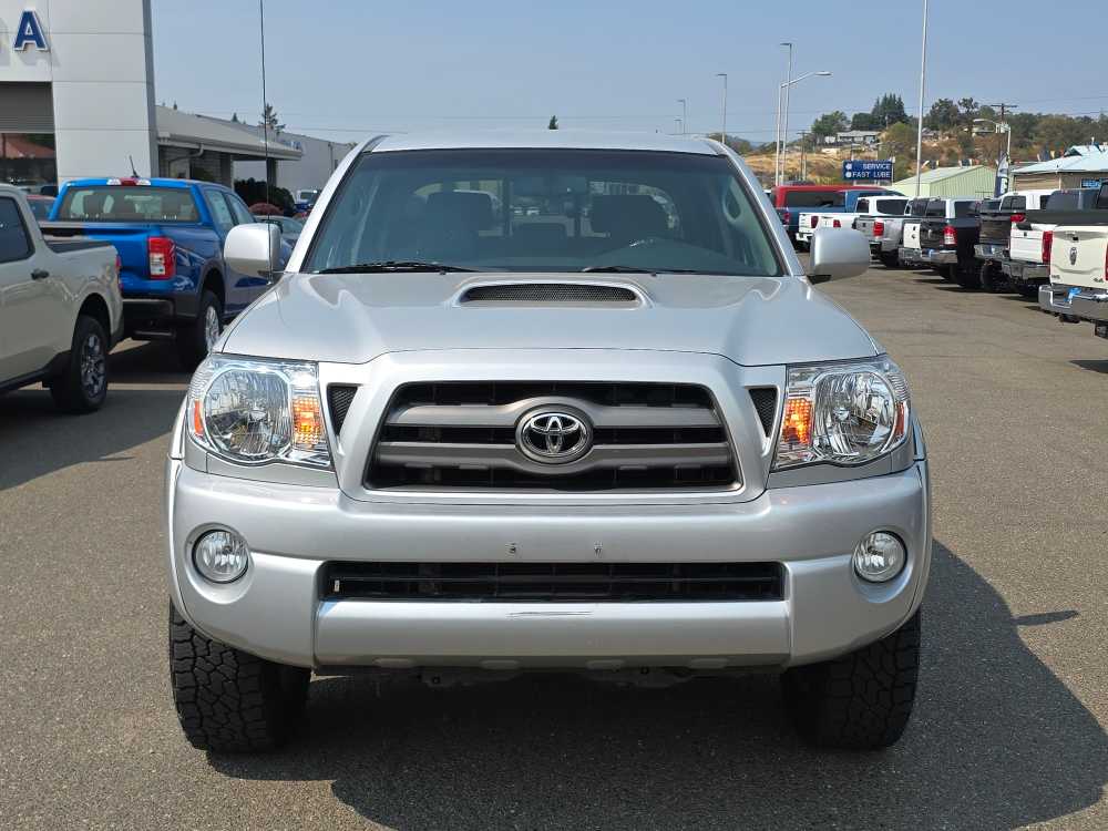 Thumbnail: 2010 Toyota Tacoma - 5
