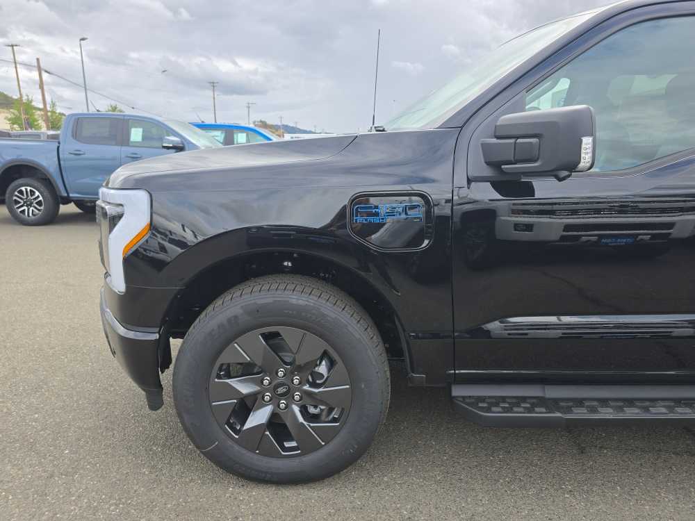 Thumbnail: 2025 Ford F-150 - 18