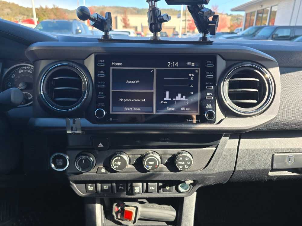 Thumbnail: 2020 Toyota Tacoma - 12