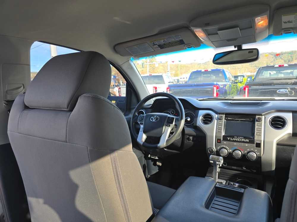 Thumbnail: 2015 Toyota Tundra - 10