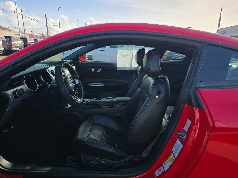 Thumbnail: 2022 Ford Mustang - 10