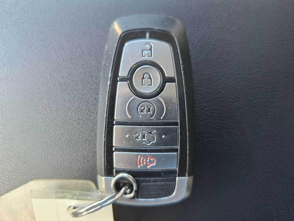 Thumbnail: 2019 Ford Edge - 20