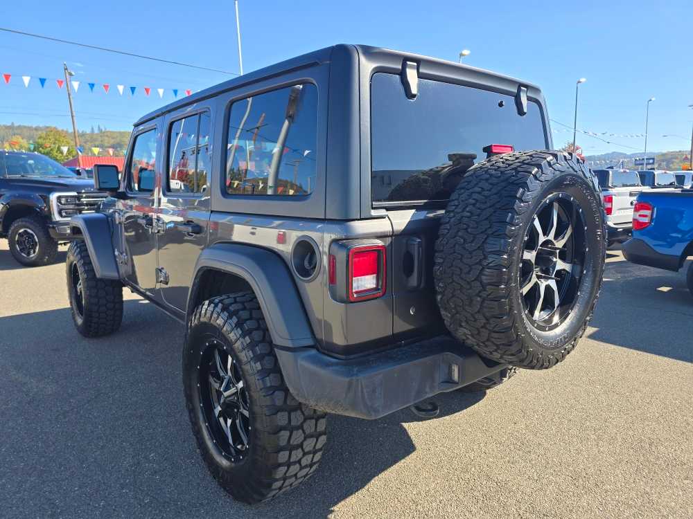 Thumbnail: 2019 Jeep Wrangler - 3