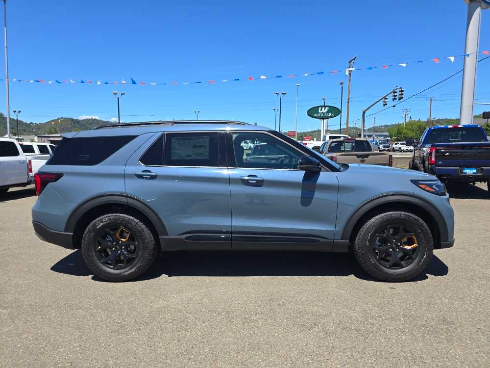 Thumbnail: 2026 Ford Explorer - 6