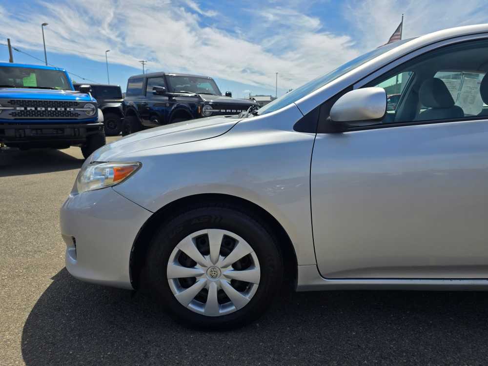 Thumbnail: 2010 Toyota Corolla - 18