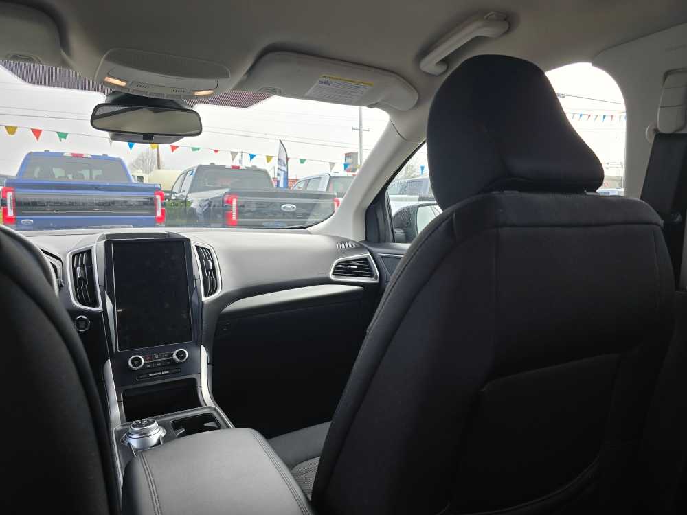 Thumbnail: 2022 Ford Edge - 14