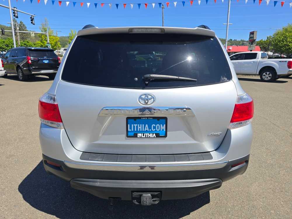 Thumbnail: 2012 Toyota Highlander - 4