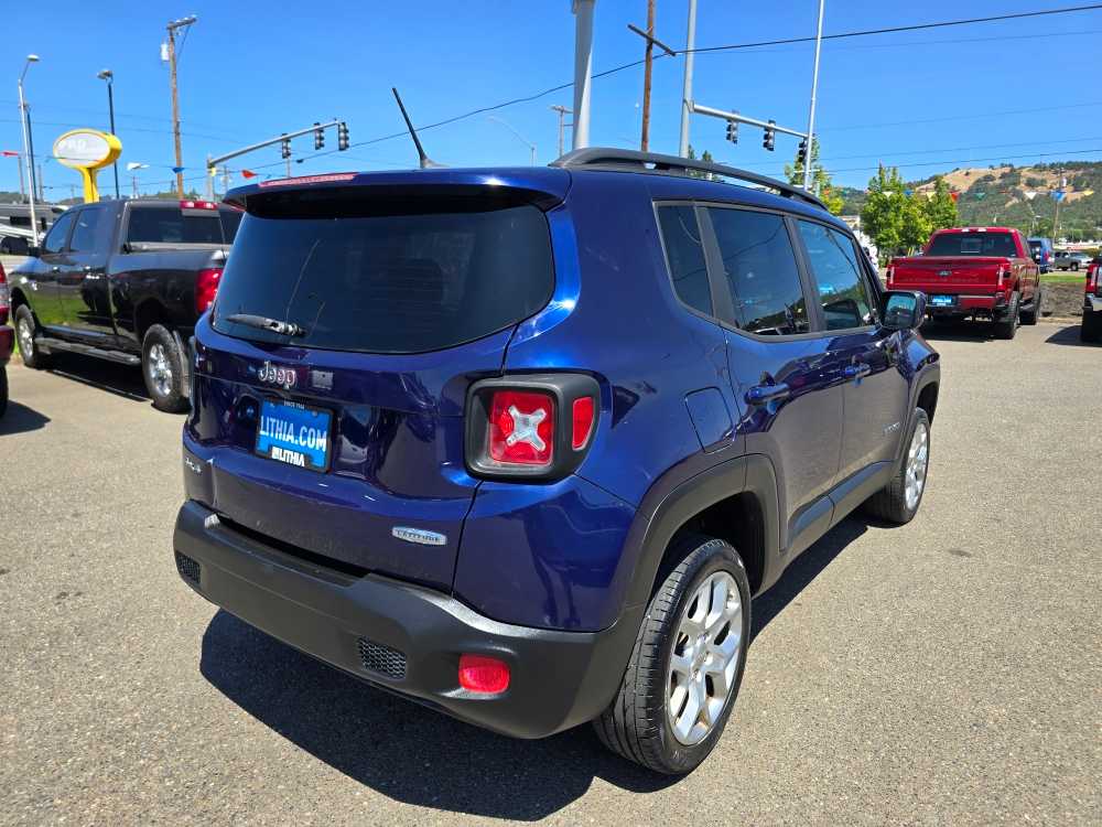 Thumbnail: 2017 Jeep Renegade - 5