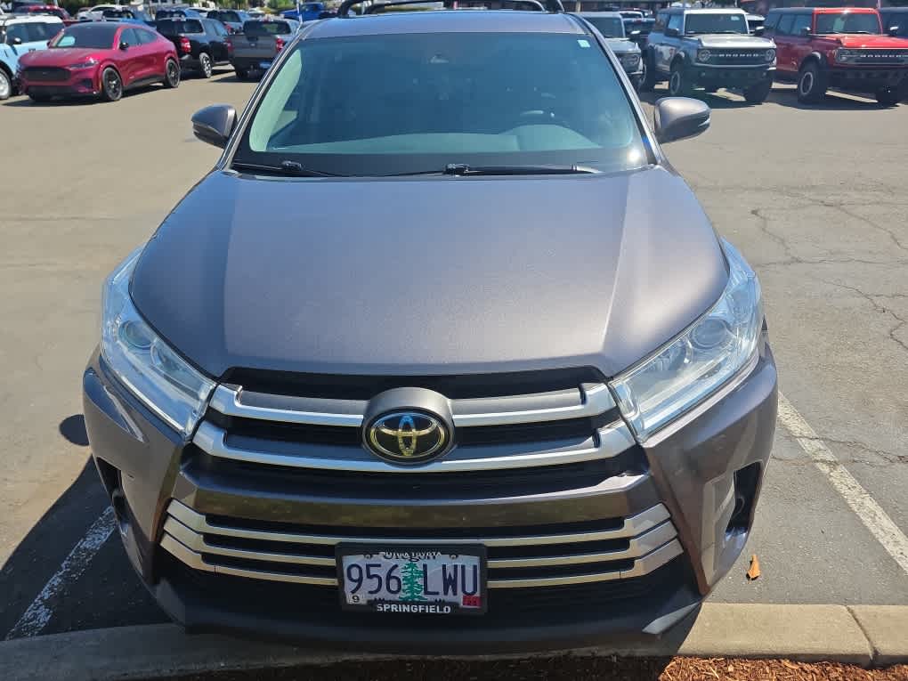 Thumbnail: 2019 Toyota Highlander - 7