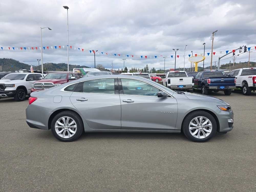 Thumbnail: 2024 Chevrolet Malibu - 6