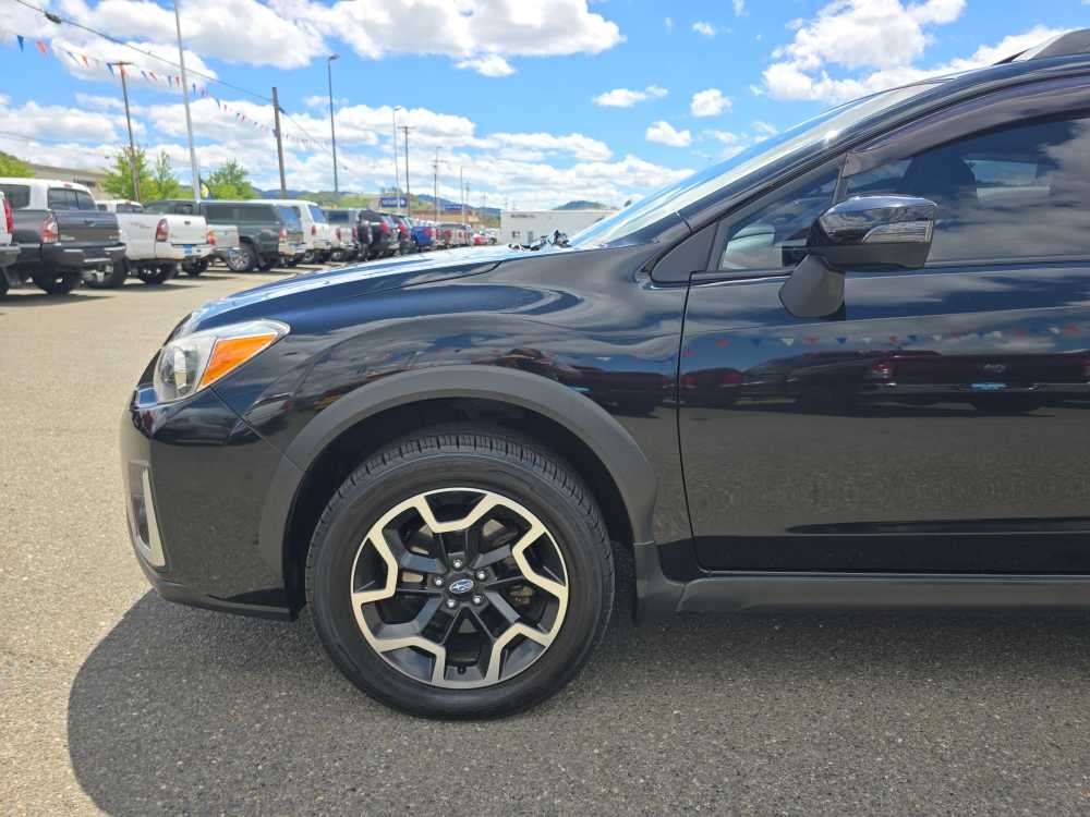 Thumbnail: 2016 Subaru Crosstrek - 18