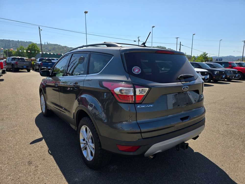 2018 Ford Escape SEL 2