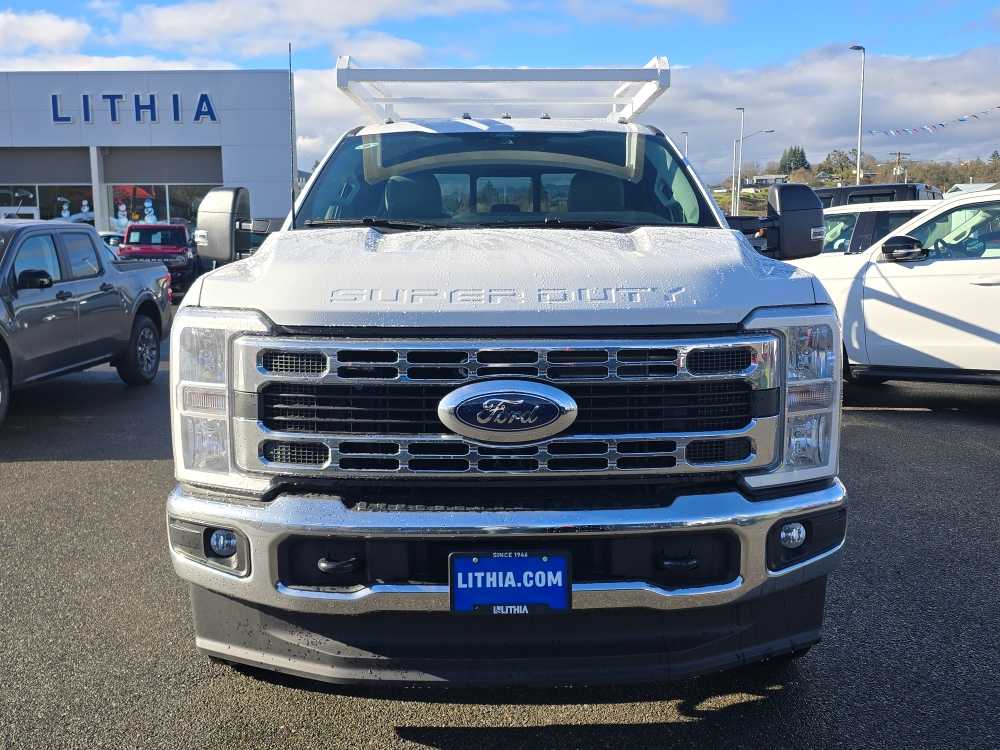 Thumbnail: 2026 Ford F-350 - 8
