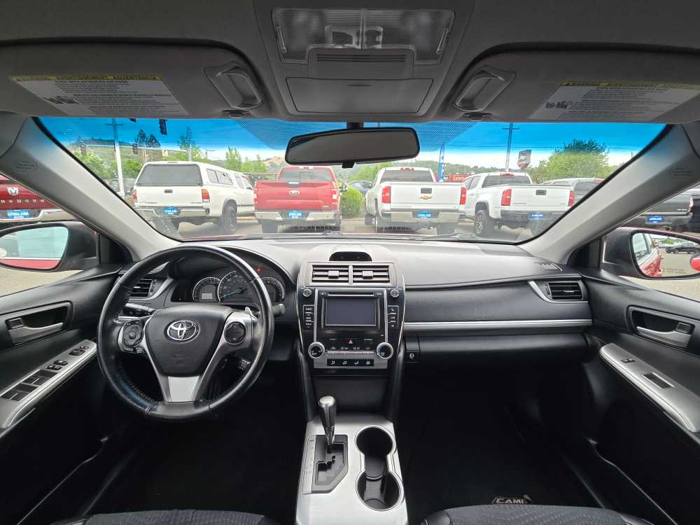 Thumbnail: 2014 Toyota Camry - 16