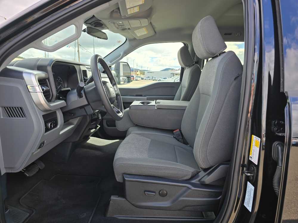 Thumbnail: 2025 Ford F-350 - 9