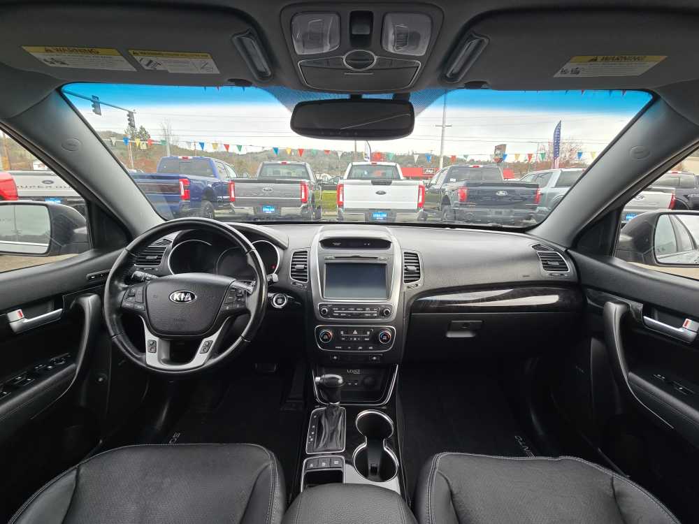 Thumbnail: 2014 Kia Sorento - 15