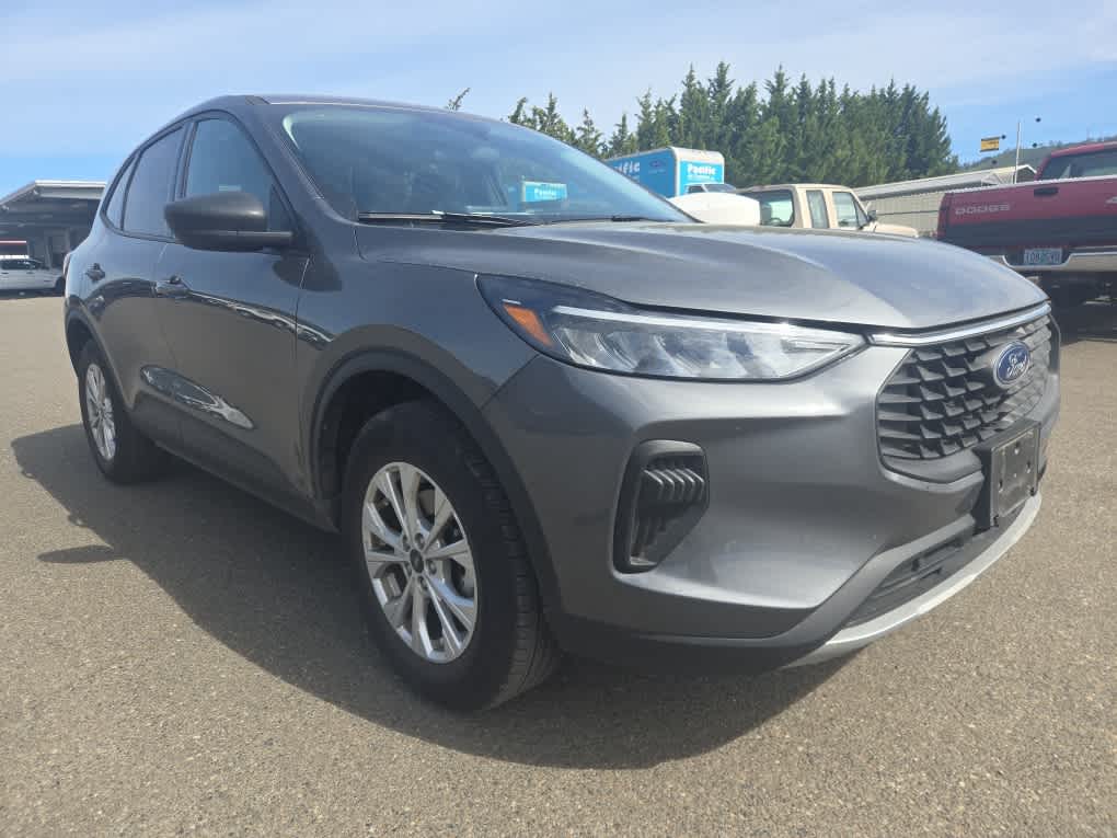 Thumbnail: 2025 Ford Escape - 6