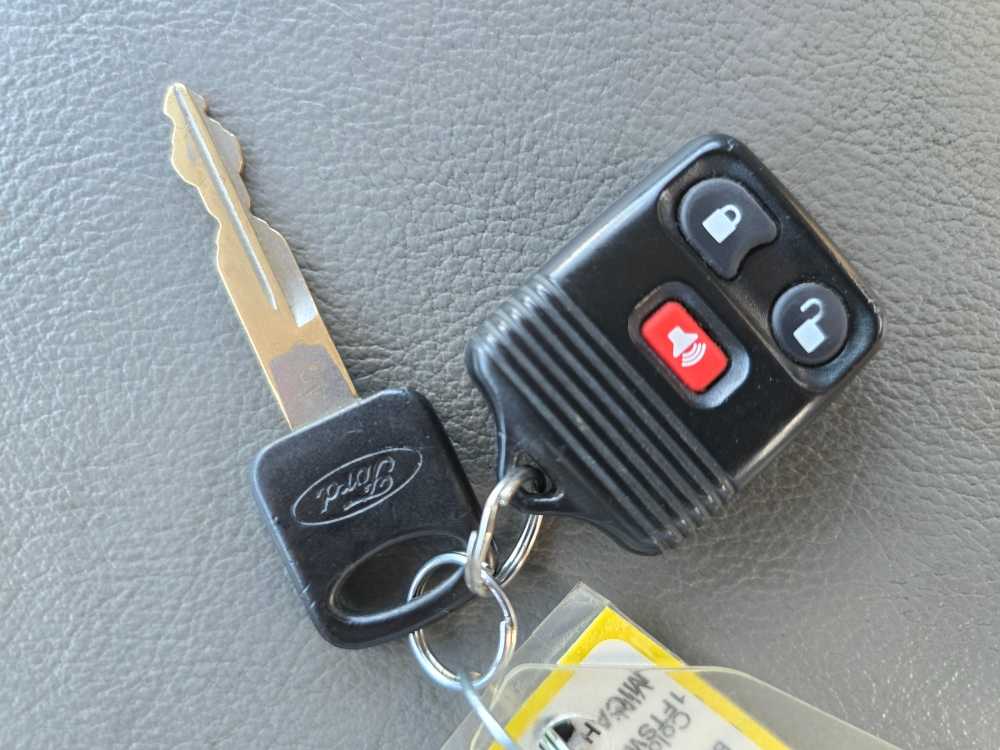 Thumbnail: 2005 Ford F-250 - 22