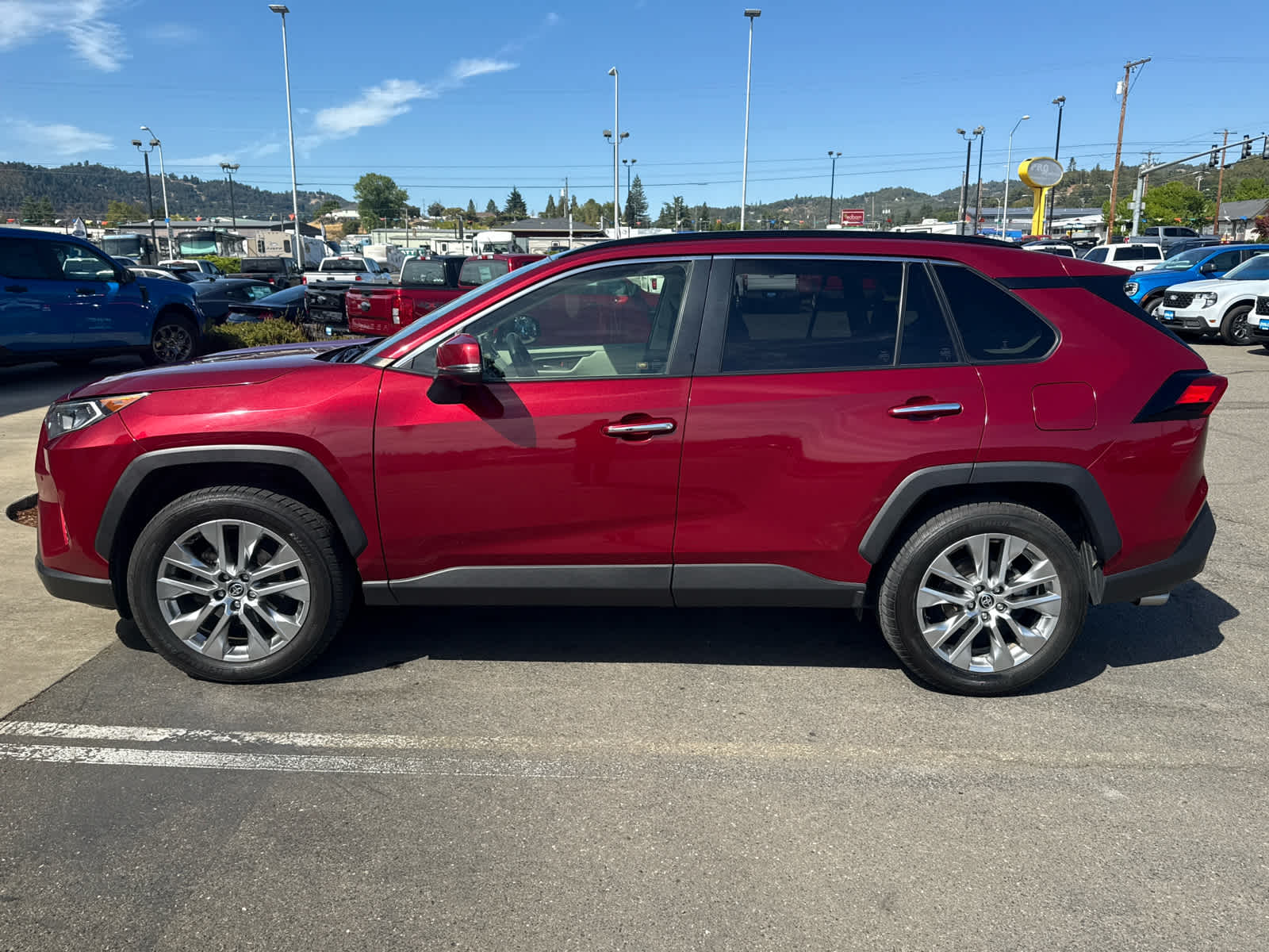 Thumbnail: 2020 Toyota RAV4 - 2