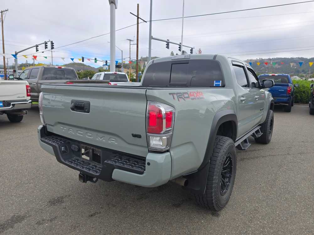 Thumbnail: 2022 Toyota Tacoma - 3