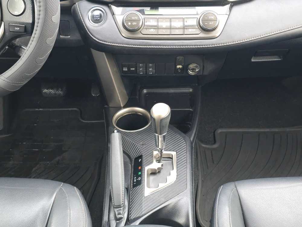 Thumbnail: 2015 Toyota RAV4 - 13