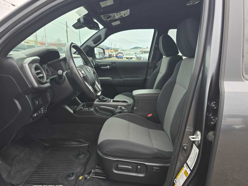 Thumbnail: 2021 Toyota Tacoma - 9