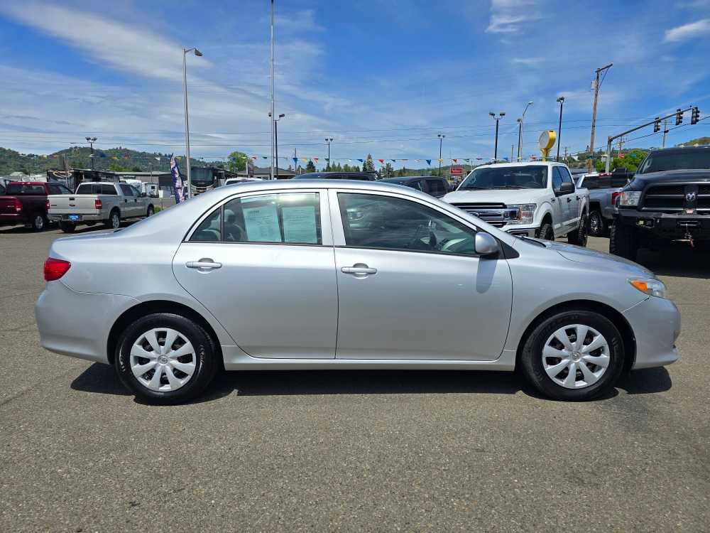 Thumbnail: 2010 Toyota Corolla - 6
