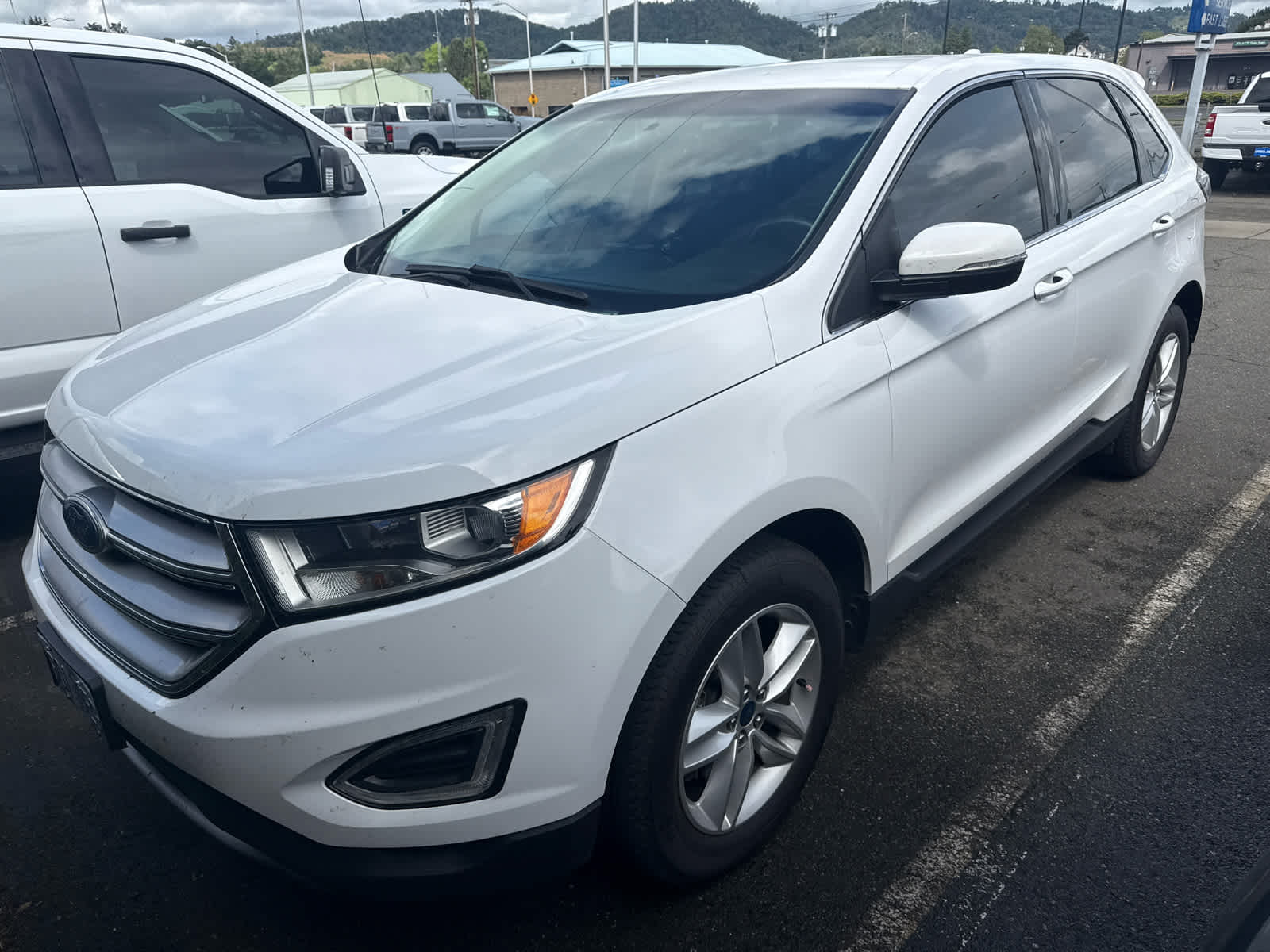 Thumbnail: 2017 Ford Edge - 1