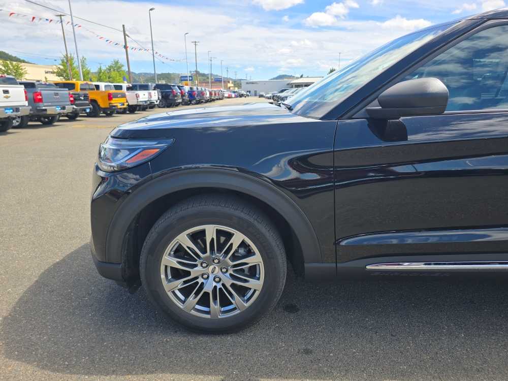 Thumbnail: 2025 Ford Explorer - 6