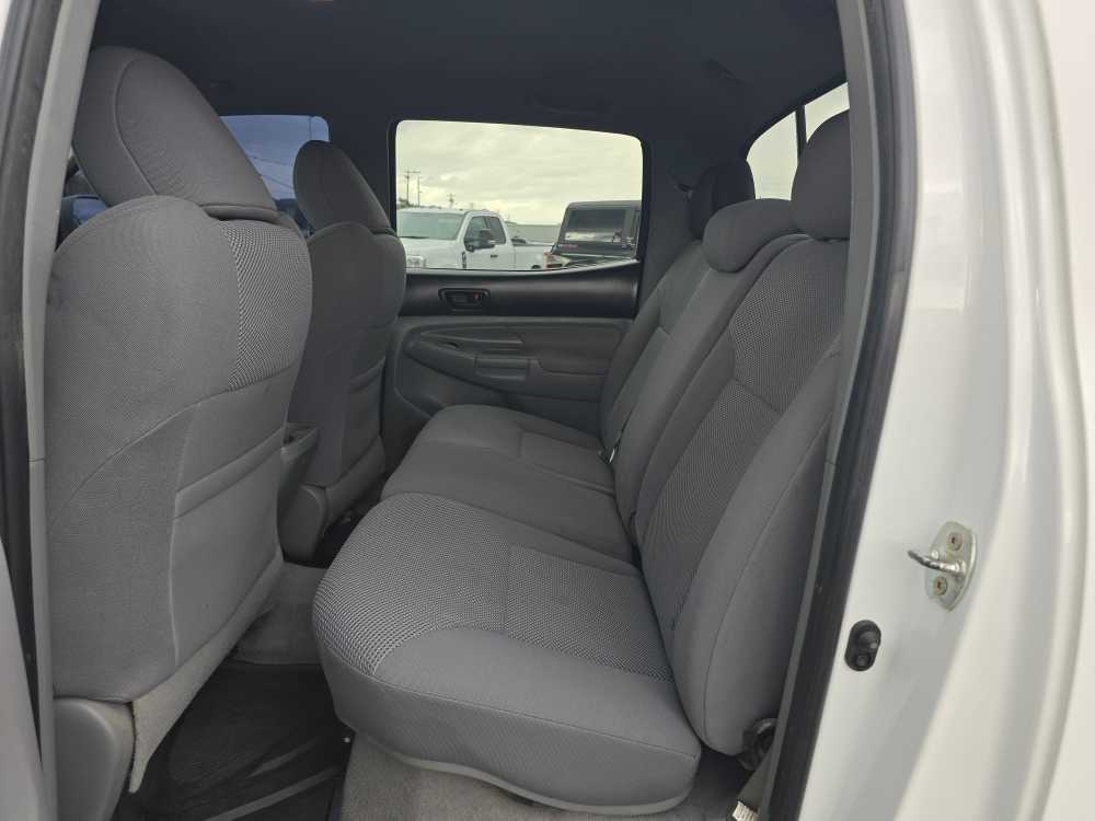 Thumbnail: 2010 Toyota Tacoma - 16