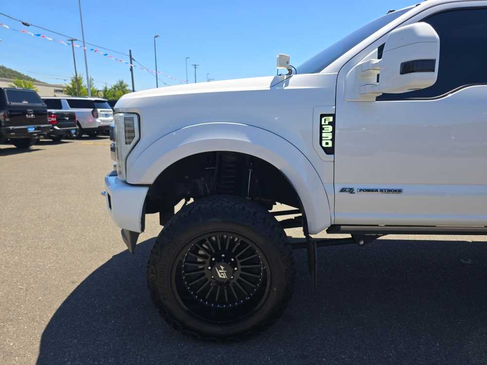 Thumbnail: 2017 Ford F-350 - 20