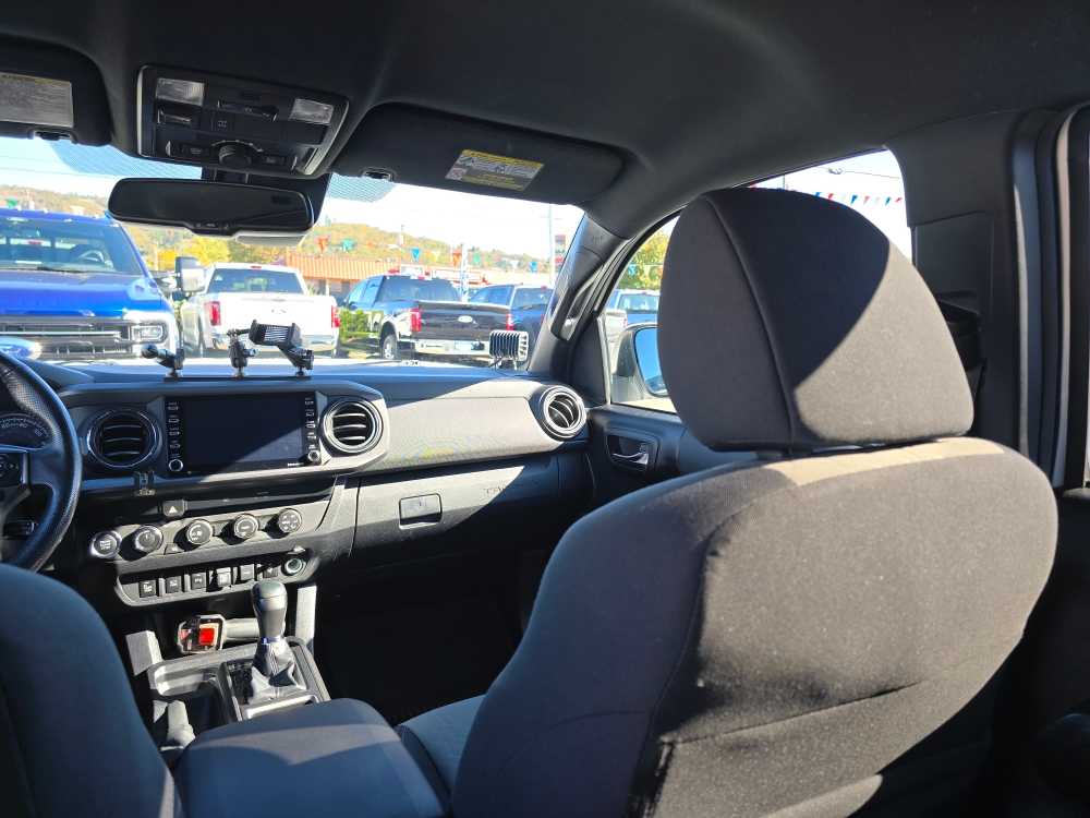 Thumbnail: 2020 Toyota Tacoma - 14