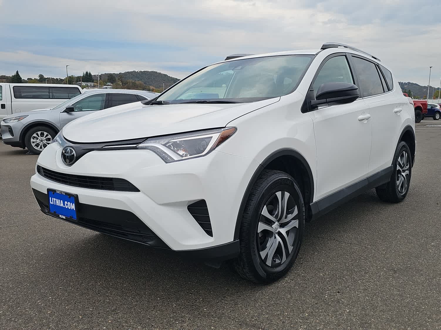 Thumbnail: 2018 Toyota RAV4 - 1
