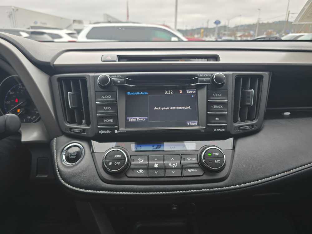 Thumbnail: 2018 Toyota RAV4 - 12