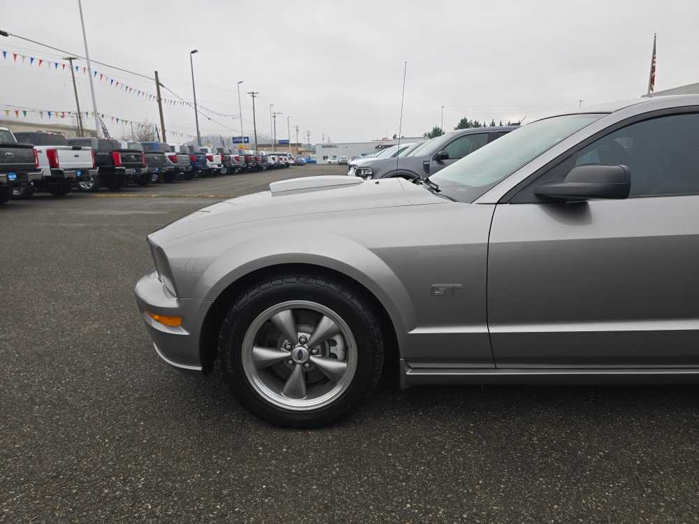 Thumbnail: 2008 Ford Mustang - 18